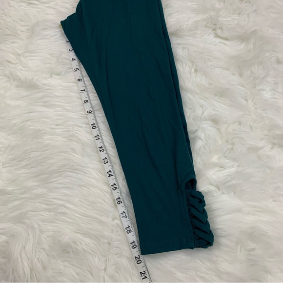 Hot Kiss Teal Athletic Capri Leggings - Picture 9 of 12